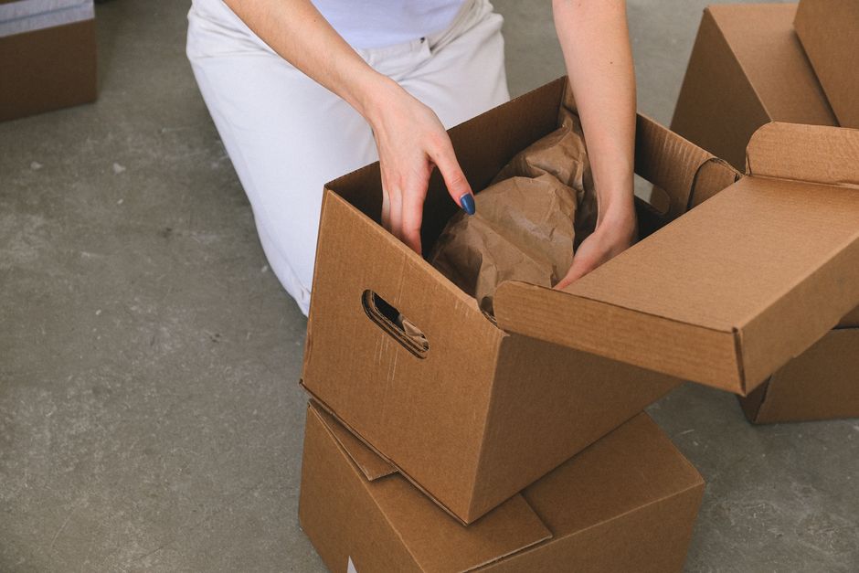 Professional packing cardboard boxes for moving